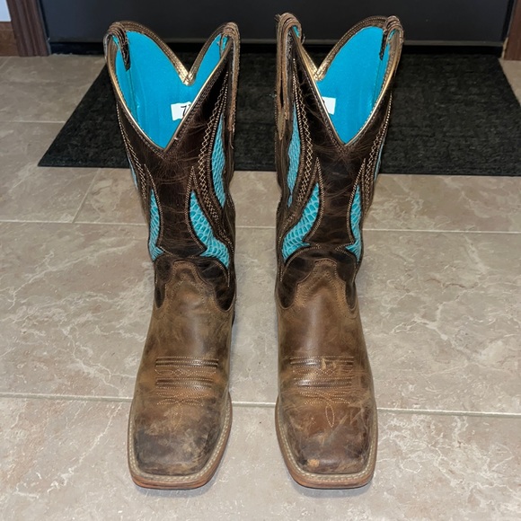 Ariat Shoes - Square Toe Ariat Cowboy Boots
